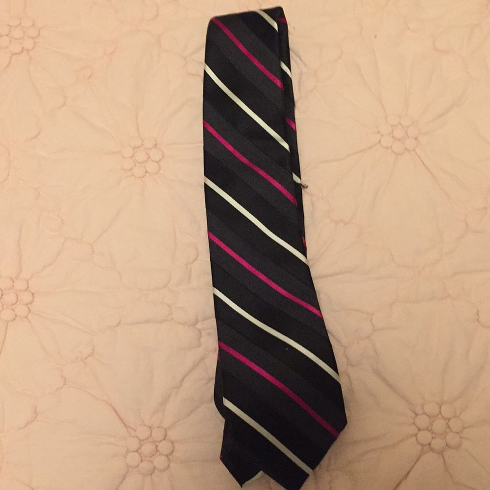 Black white pink Express tie